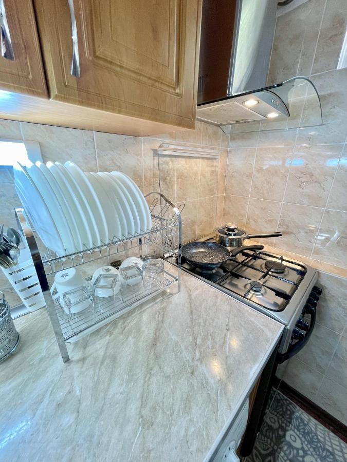 Classic C1 Apartment In The Center With 4 Rooms Tasjkent Buitenkant foto